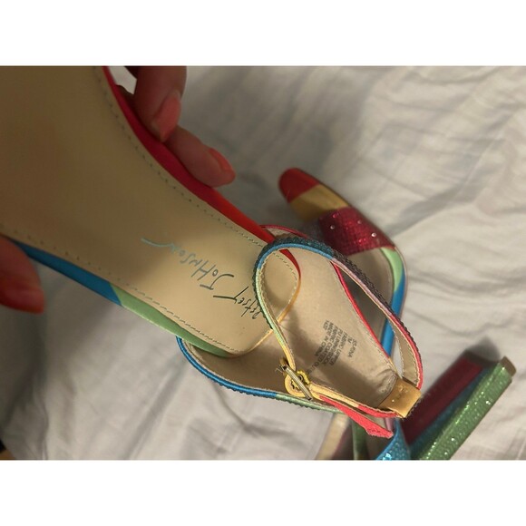 BETSEY JOHNSON SABRINA RAINBOW HEELS SZ 7 new - Picture 6 of 6